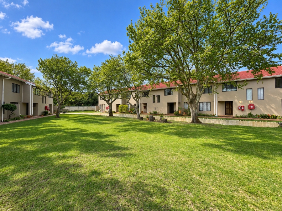 3 Bedroom Property for Sale in Heathfield Western Cape